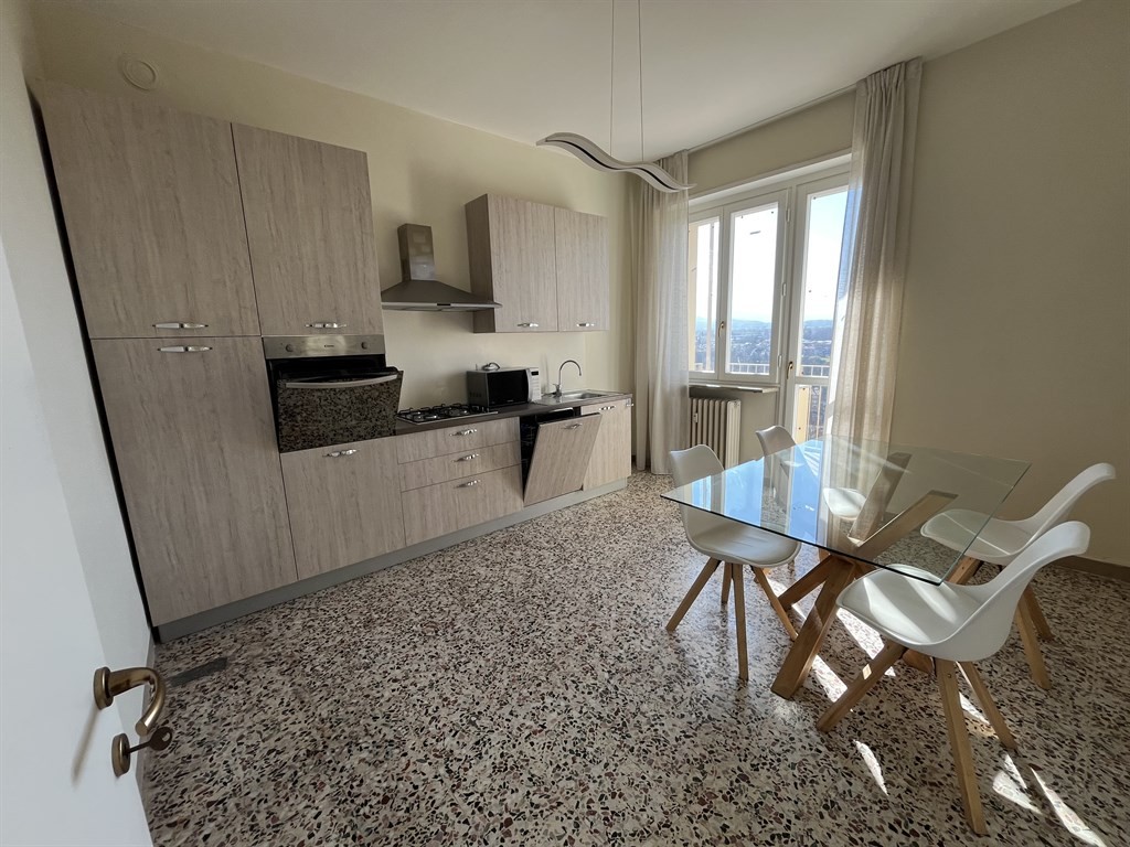 Mondovì (CN), appartamento panoramico, arredato